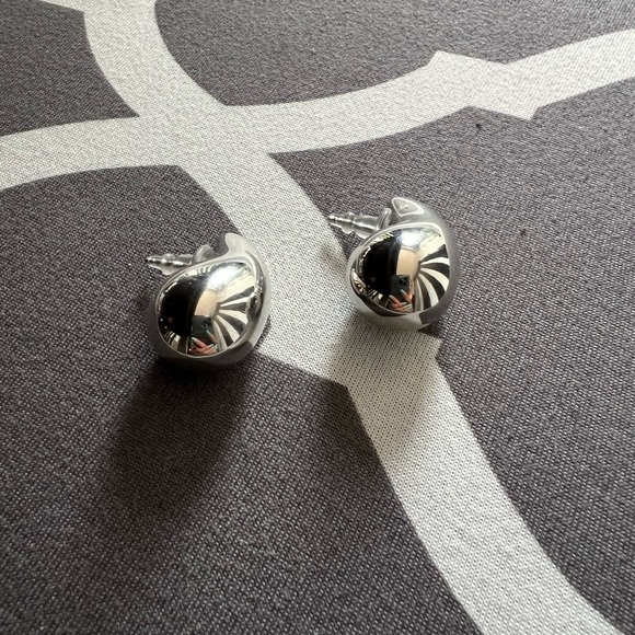 Tear drop earrings - Picture 3 of 3